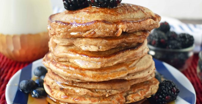 Healthy Banana Oatmeal Pancakes by Modern Honey. No sugar, No oil, Gluten-free, Dairy-free pancakes. Made with only 7 ingredients.