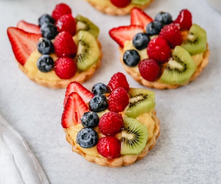 Fresh Fruit Tart with Vanilla Pastry Cream – Modern Honey