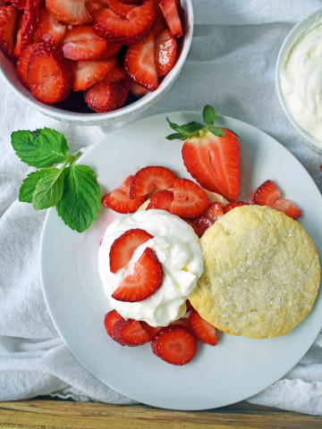 https://www.modernhoney.com/wp-content/uploads/2018/03/Strawberry-Shortcake-1-360x480.jpg