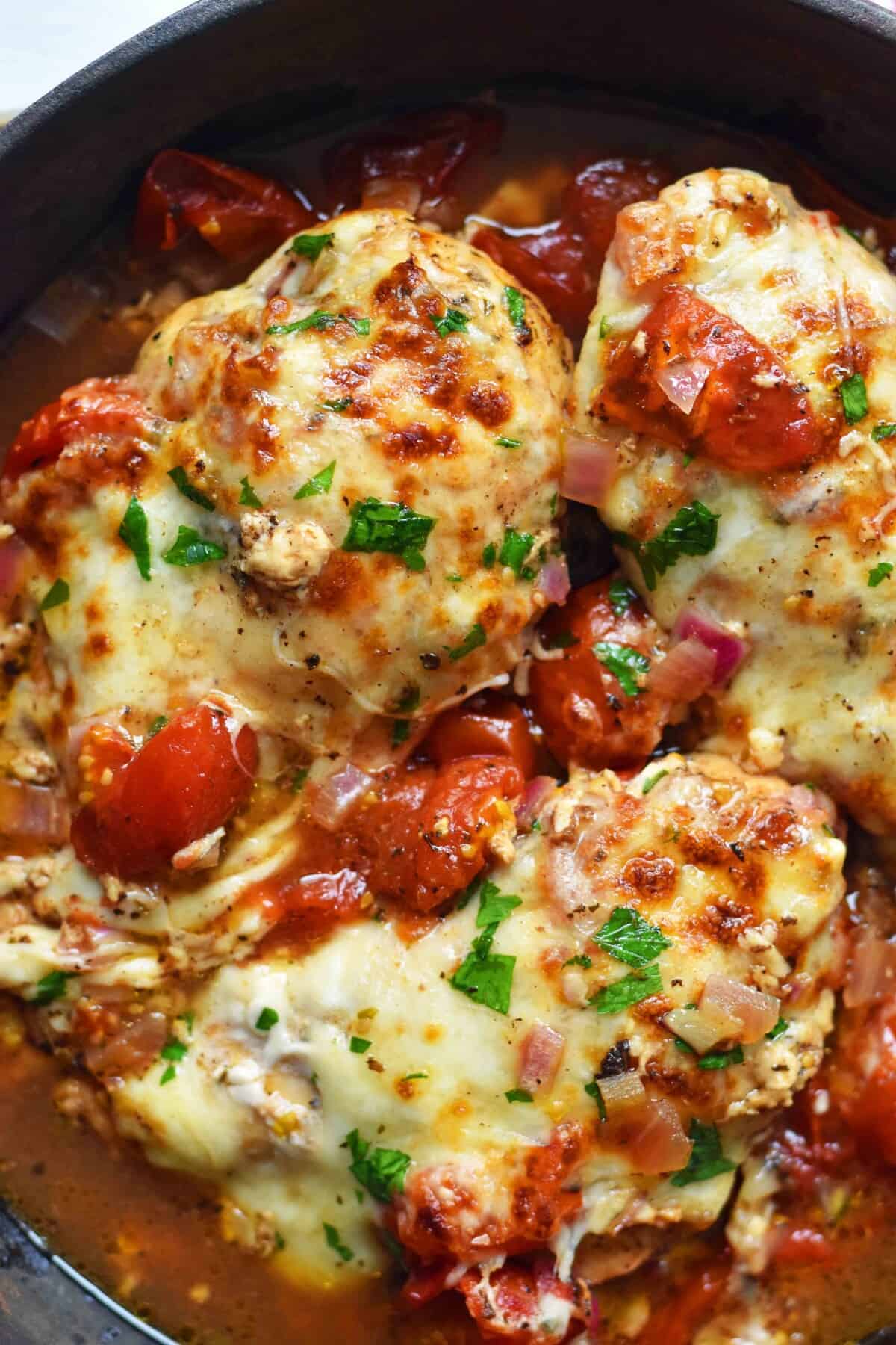 Baked Caprese Chicken – Modern Honey