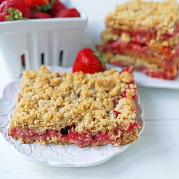 Strawberry Oat Crumble Bars – Modern Honey