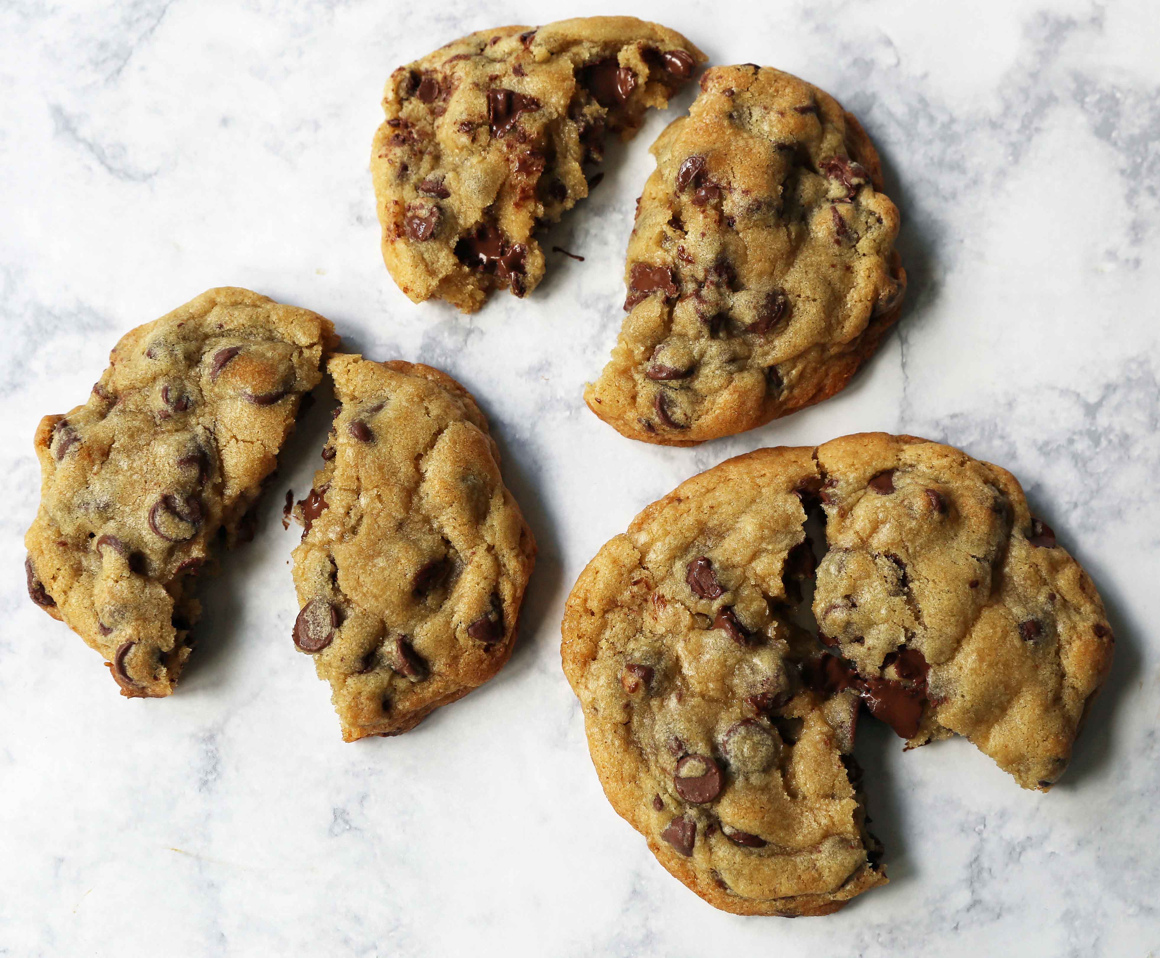 https://www.modernhoney.com/wp-content/uploads/2019/01/The-Best-Chocolate-Chip-Cookies-6.jpg