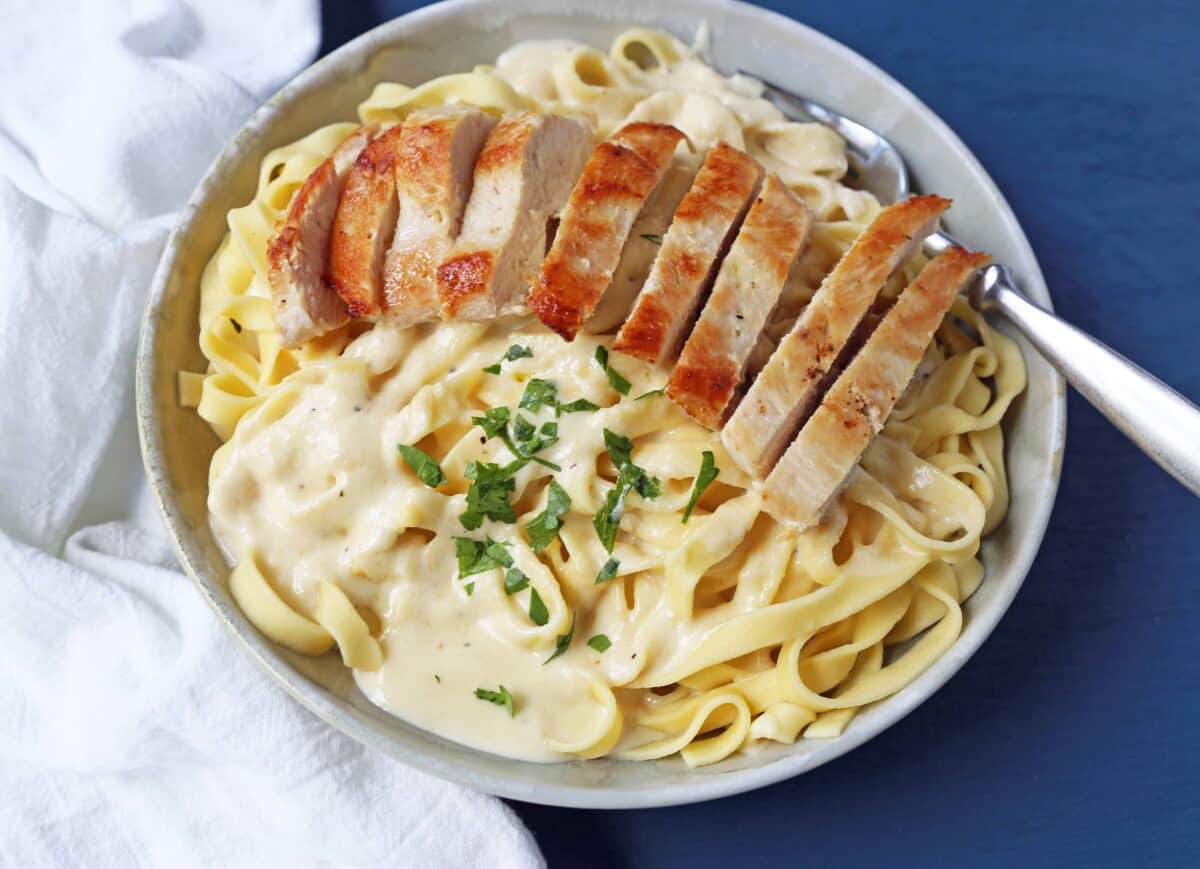 Chicken Fettuccine Alfredo Modern Honey 6308