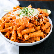 Creamy Roasted Red Pepper Pasta – Modern Honey