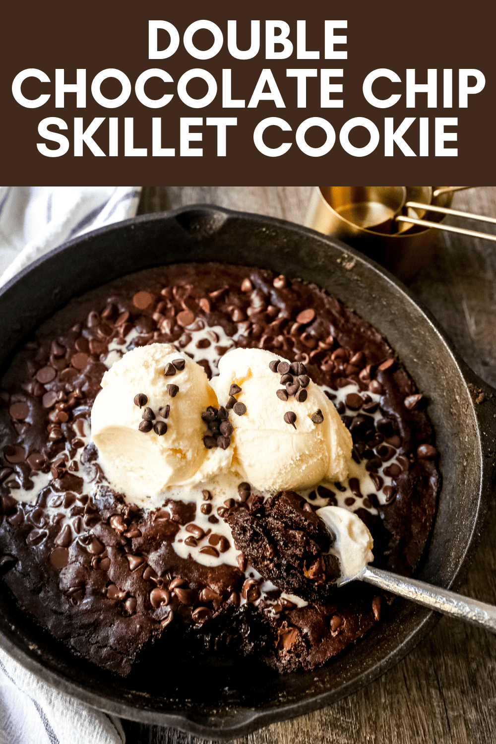 Brown Butter Chocolate Chip Cookie Skillet (Pizookie) - Damn Delicious