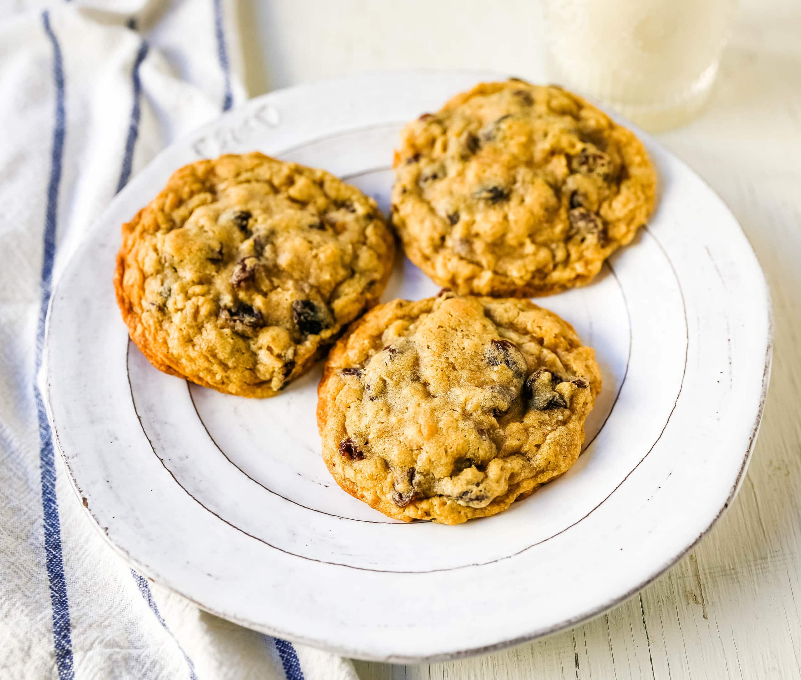 https://www.modernhoney.com/wp-content/uploads/2020/12/The-Best-Oatmeal-Raisin-Cookies-2-scaled.jpg
