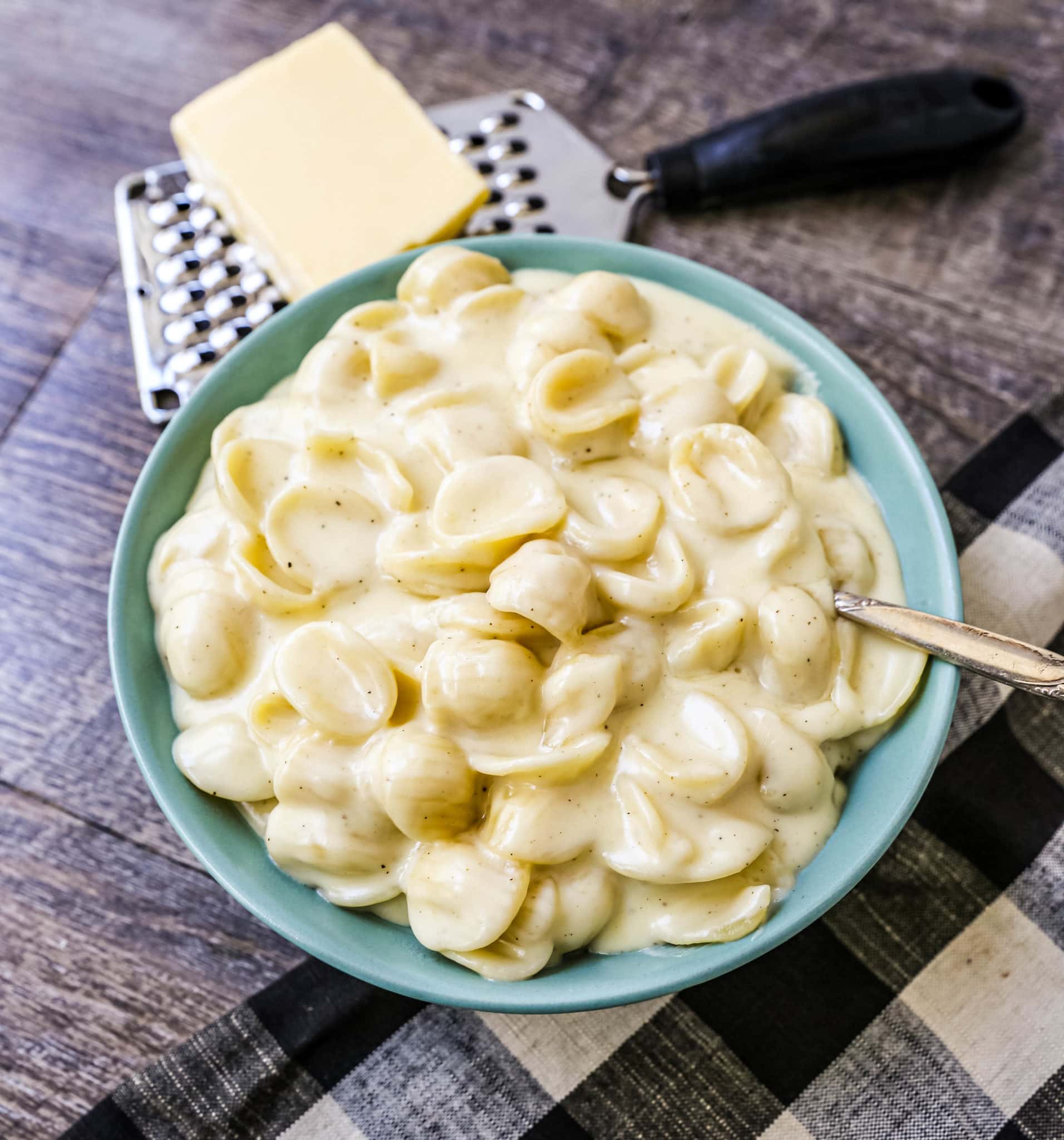 Panera Copycat White Cheddar Macaroni and Cheese The creamiest, richest hom...