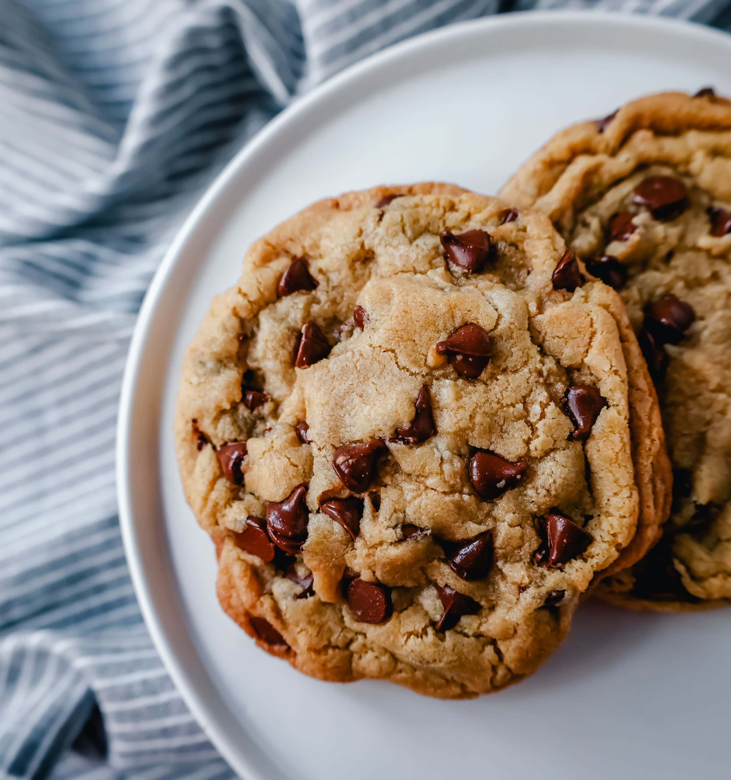 https://www.modernhoney.com/wp-content/uploads/2021/12/Chocolate-Chip-Cookies-for-Two-8-scaled.jpg