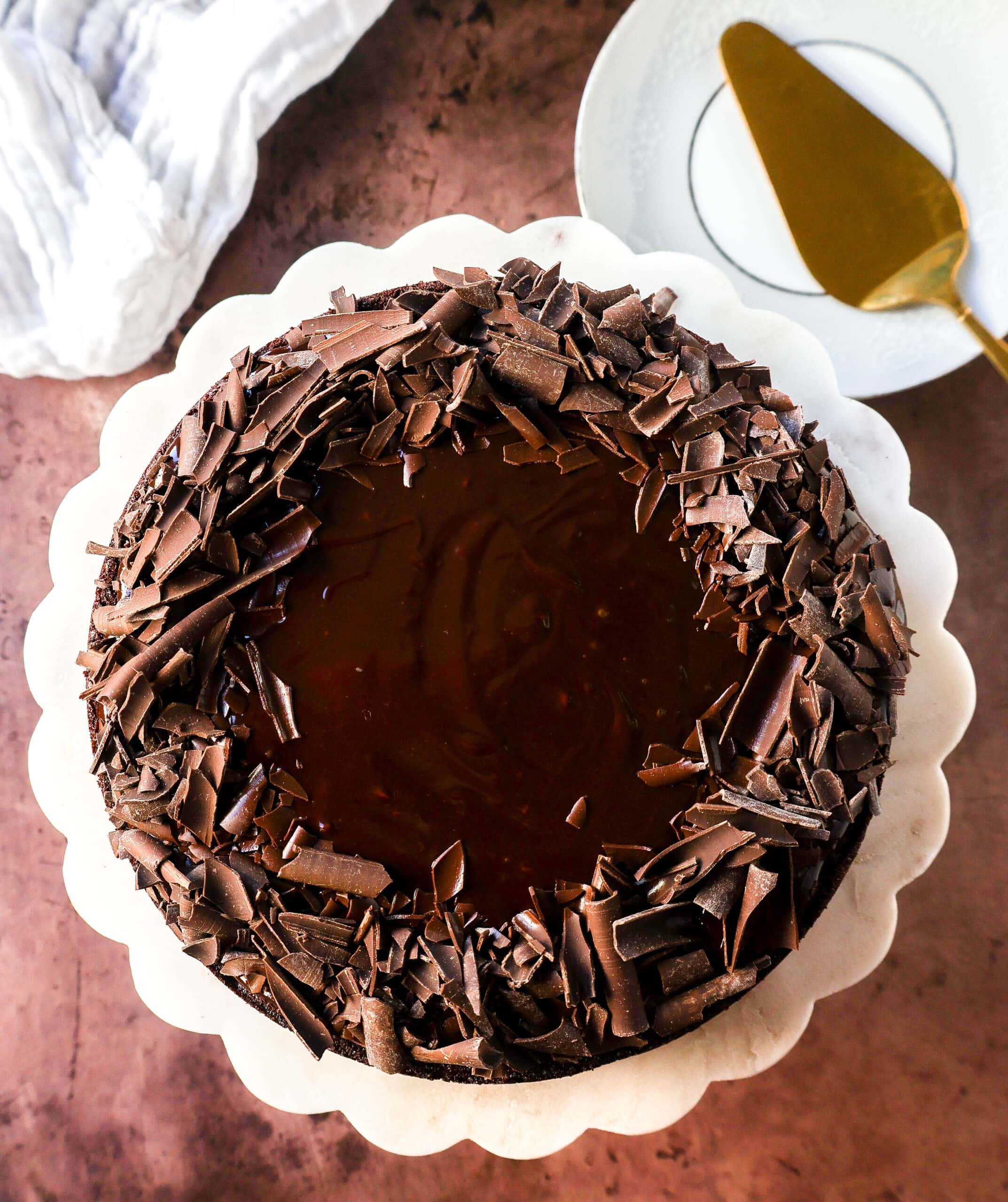 https://www.modernhoney.com/wp-content/uploads/2023/02/Flourless-Chocolate-Cake-12-scaled.jpg