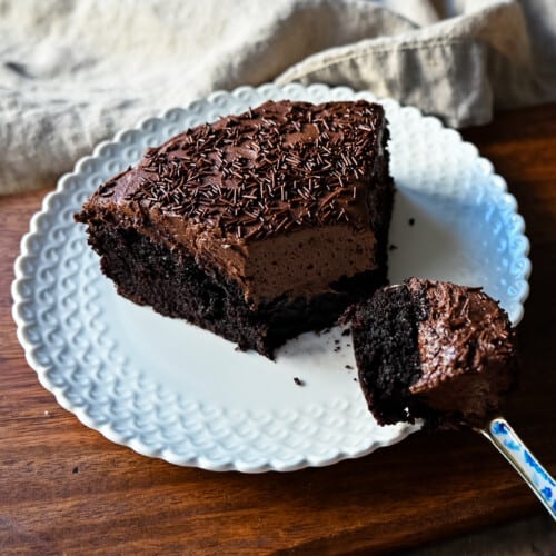 Homemade Olive Oil Chocolate Cake Recipe • Longbourn Farm