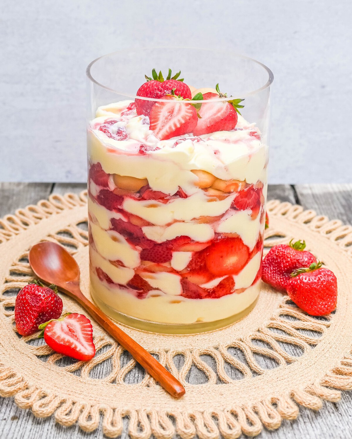 This Magnolia Bakery Strawberry Shortcake Pudding is such a quintessential summer dessert. It is made with fresh or roasted strawberries in a creamy vanilla pudding and whipped cream with Nilla wafers. This Strawberry Shortcake Pudding will be your favorite no-bake summer dessert recipe. This strawberry trifle will be a hit!