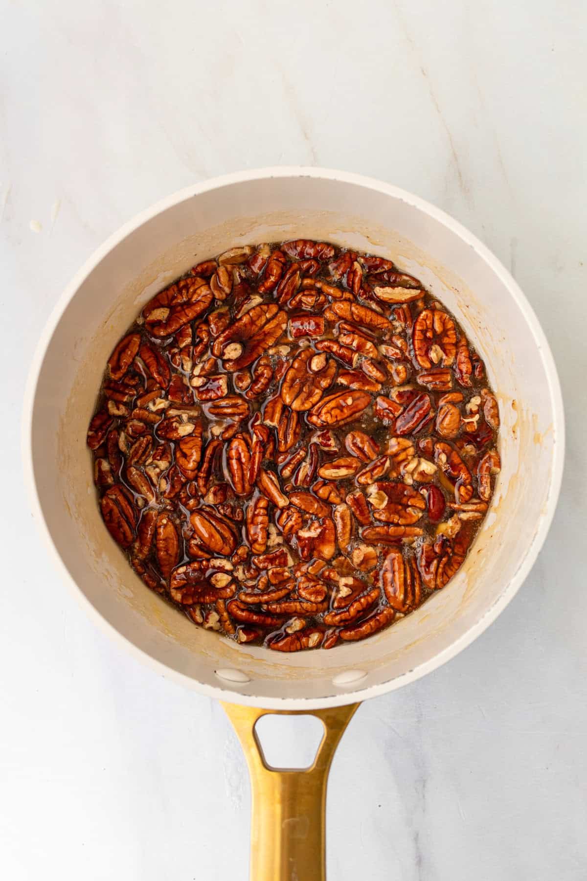 How to make pecan pie filling in a saucepan