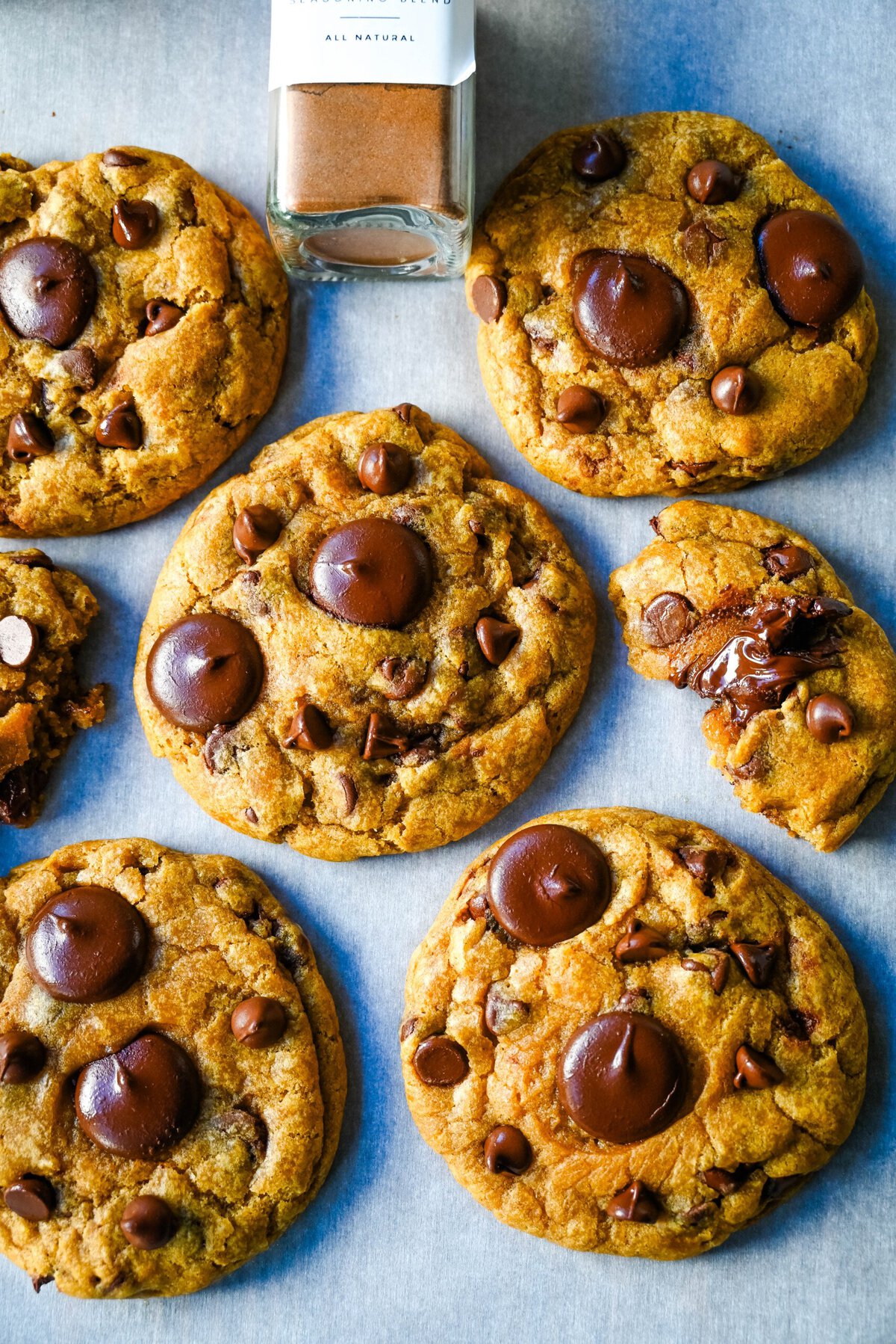 These Brown Butter Pumpkin Chocolate Chip Cookies are made with browned butter, brown sugar, pure pumpkin puree, pumpkin spice, and semisweet chocolate chips. These are the perfect chewy pumpkin chocolate chip cookie recipe!