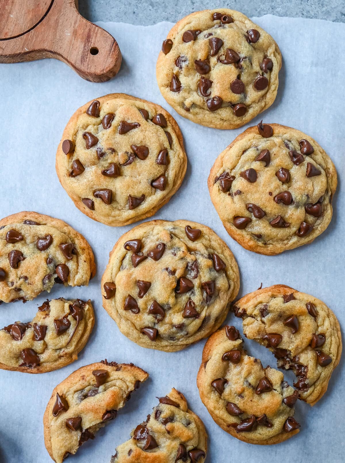 Chocolate Chip Cookies made with generic inexpensive ingredients. Do ingredients matter? Brand vs Generic and Expensive vs Cheap Ingredients in chocolate chip cookies. This is a comprehensive study to see if ingredients matter and make a difference in baking chocolate chip cookies. We take generic vs brand ingredients to see how it affects baking cookies. Does cheap vs expensive ingredients make a difference in cookies?