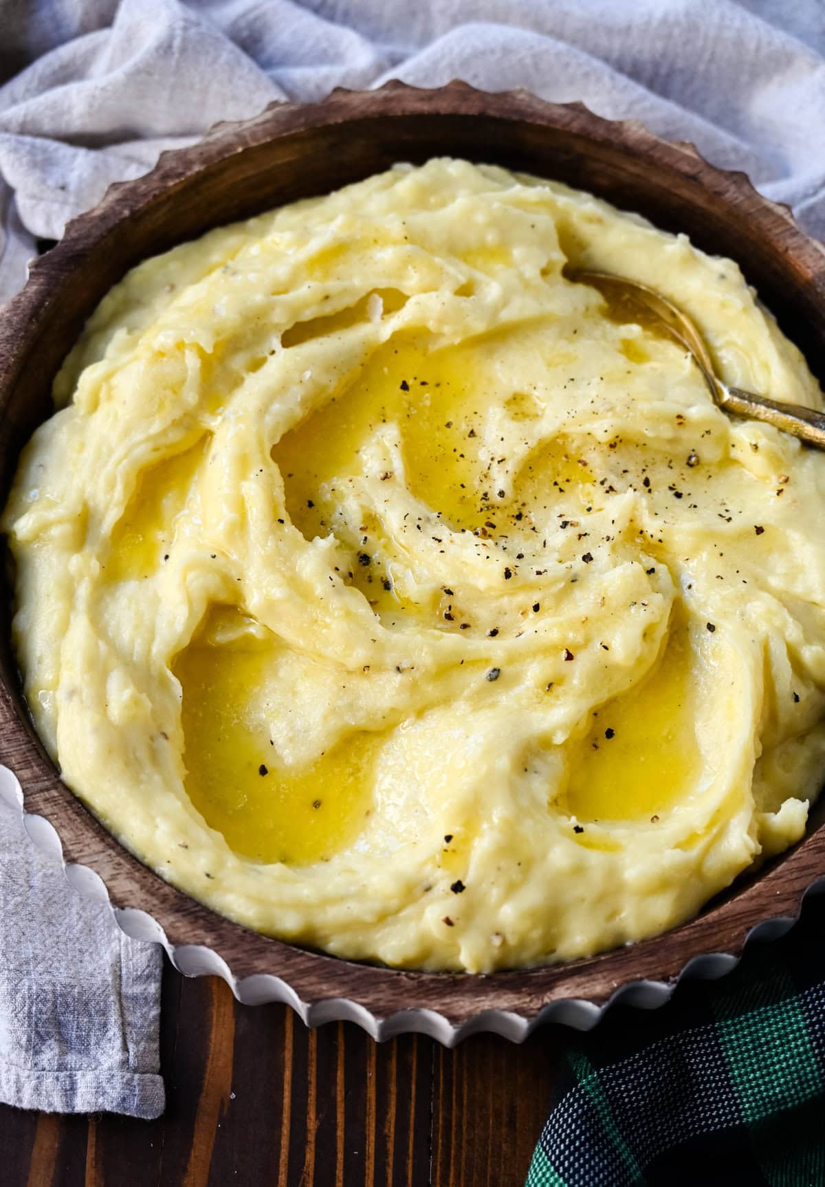 These Browned Butter Mashed Potatoes are so easy and simple to make but are so flavorful. The brown butter takes them to a whole new level. Brown butter brings a nutty, rich flavor that makes these brown butter mashed potatoes extra special, perfect for holiday gatherings or any meal where you want a little something extra.