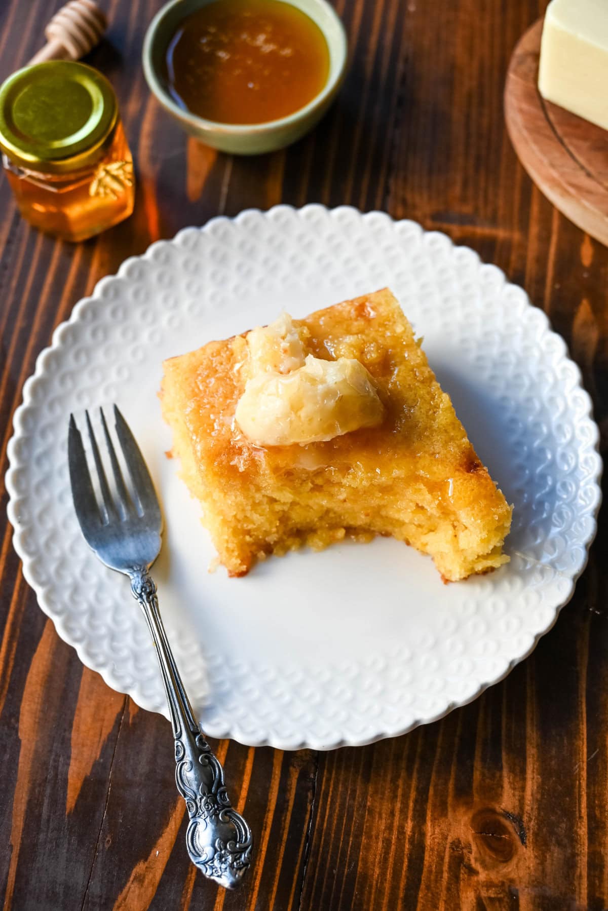 The Best Moist Cornbread Recipe. This is the best cornbread recipe that is moist, tender, and flavorful. This homemade cornbread recipe is both sweet and savory and perfect for pairing with honey butter. This easy cornbread recipe is going to be such a hit and is always a crowd pleaser.