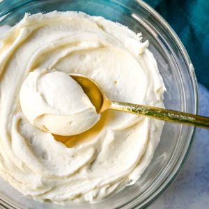 How to make the silkiest, creamiest cream cheese frosting with the perfect amount of sweetness and tang. Sharing the secrets and tips and tricks for making the best cream cheese frosting recipe, which is perfect for adding to so many desserts.