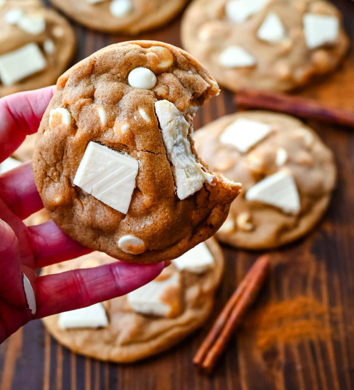 Ginger Molasses White Chocolate Chunk Cookies. These soft ginger molasses cookies with white chocolate chunks are a warm, spiced cookie studded with creamy white chocolate. Chewy centers, crisp edges, warm spiced flavor, with creamy white chocolate make it a quintessential Christmas cooki