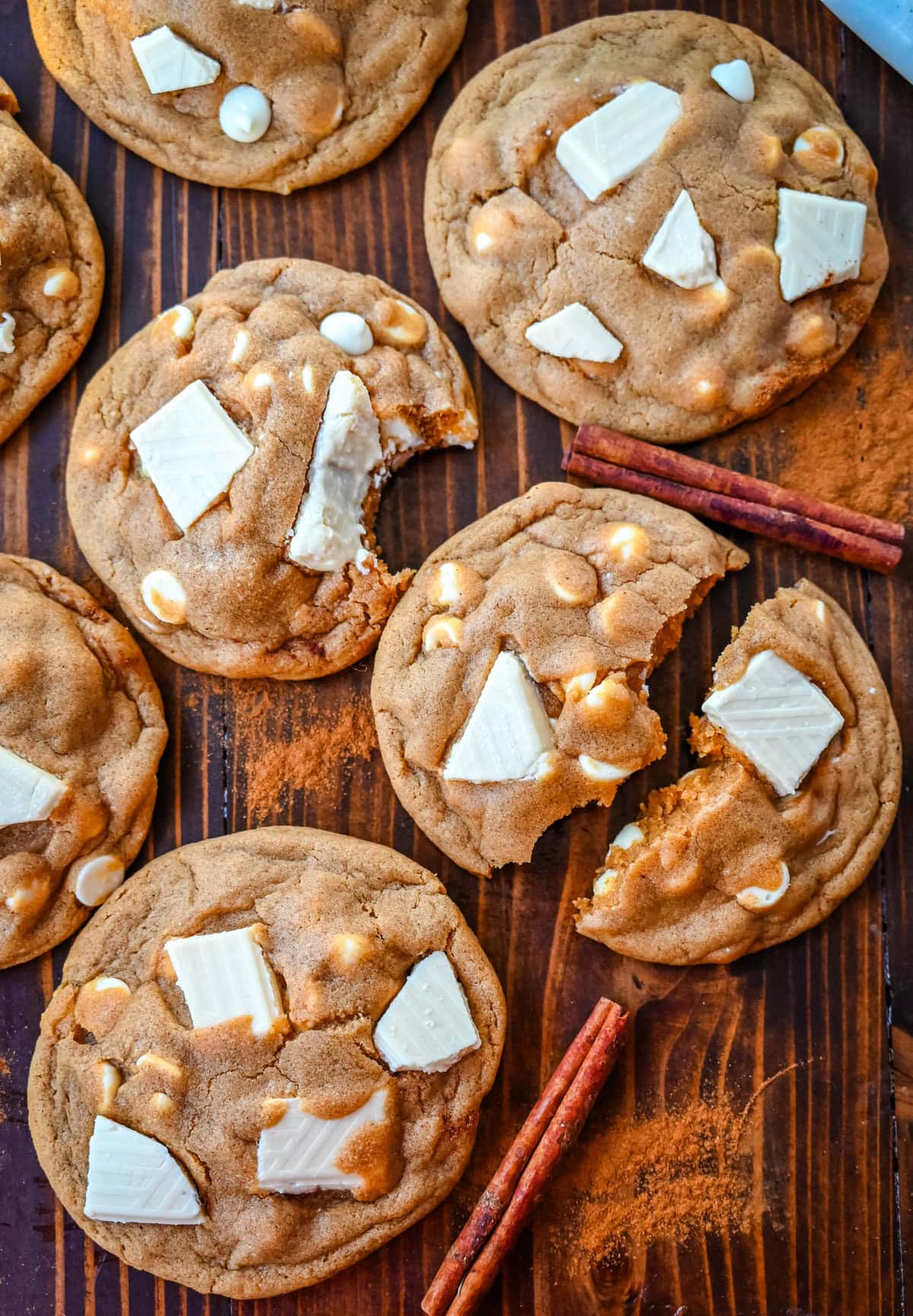 Ginger Molasses White Chocolate Chunk Cookies. These soft ginger molasses cookies with white chocolate chunks are a warm, spiced cookie studded with creamy white chocolate. Chewy centers, crisp edges, warm spiced flavor, with creamy white chocolate make it a quintessential Christmas cooki