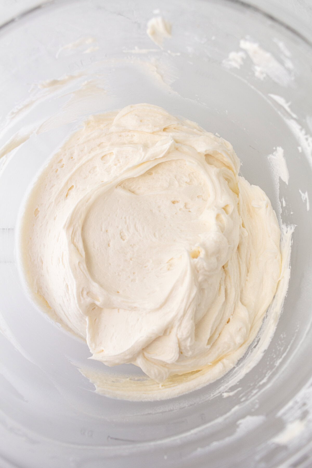 Vanilla Cake Frosting. How to make frosting for vanilla cake.