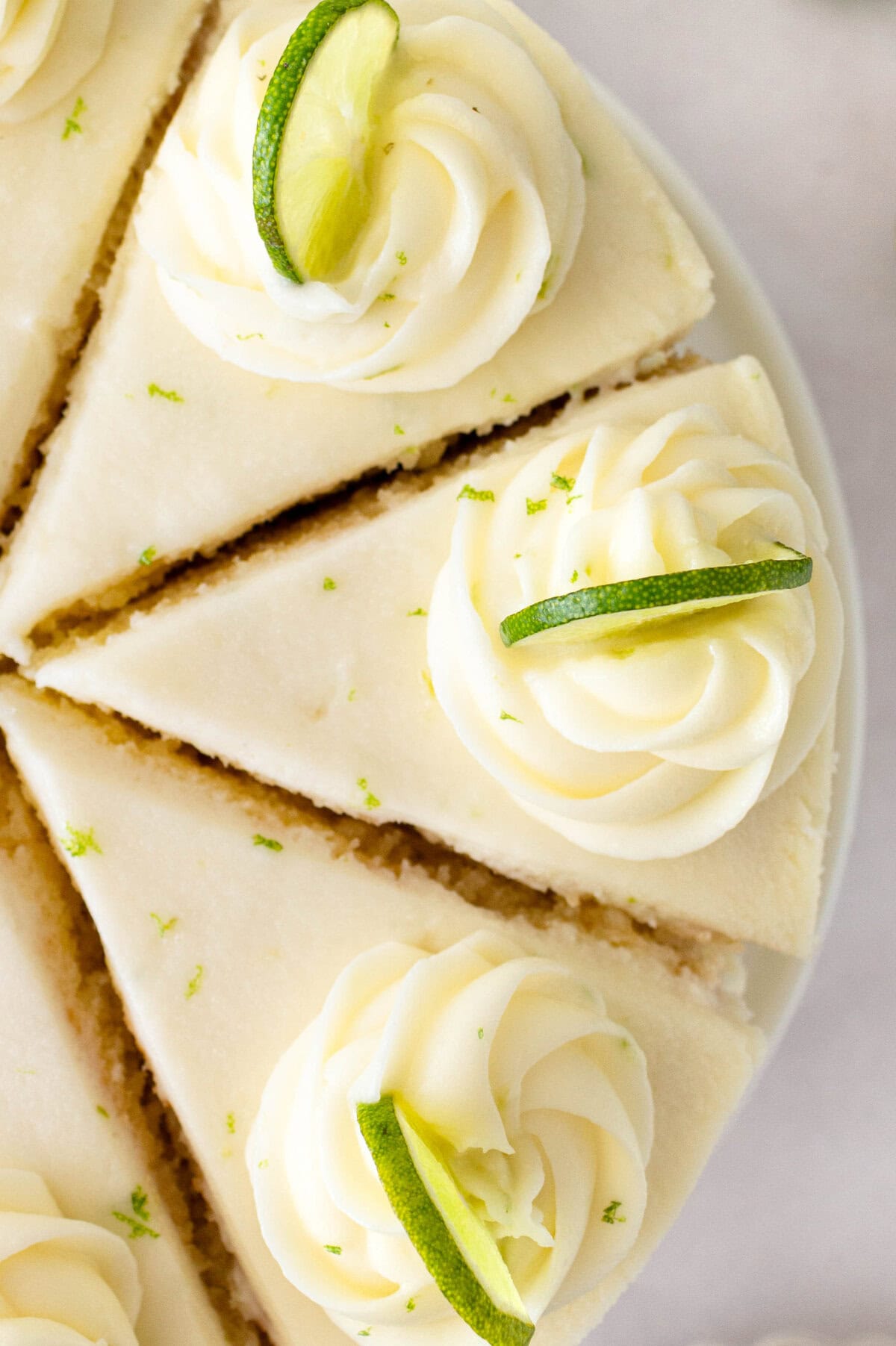 How to decorate and frost a homemade key lime cake with cream cheese frosting