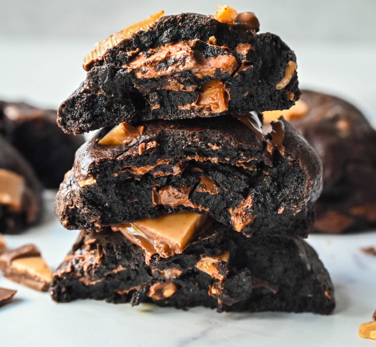 Rich, decadent, dark chocolate cookies filled with chocolate covered toffee chunks. These Levain Bakery Chocolate Toffee Cookies are the perfect chocolate toffee cookie. For extra rich chocolate flavor, add a touch of espresso powder to make Levain Bakery Coffee Toffee Cookies. 