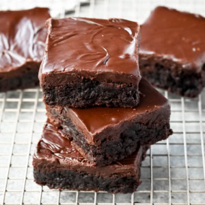 These Lunch Lady Frosted Brownies are rich, fudgy brownies topped with a silky, velvety chocolate frosting. These Frosted Brownies are the best chocolate dessert bar recipe. If you love chocolate, you will love these Brownies with Chocolate Frosting.